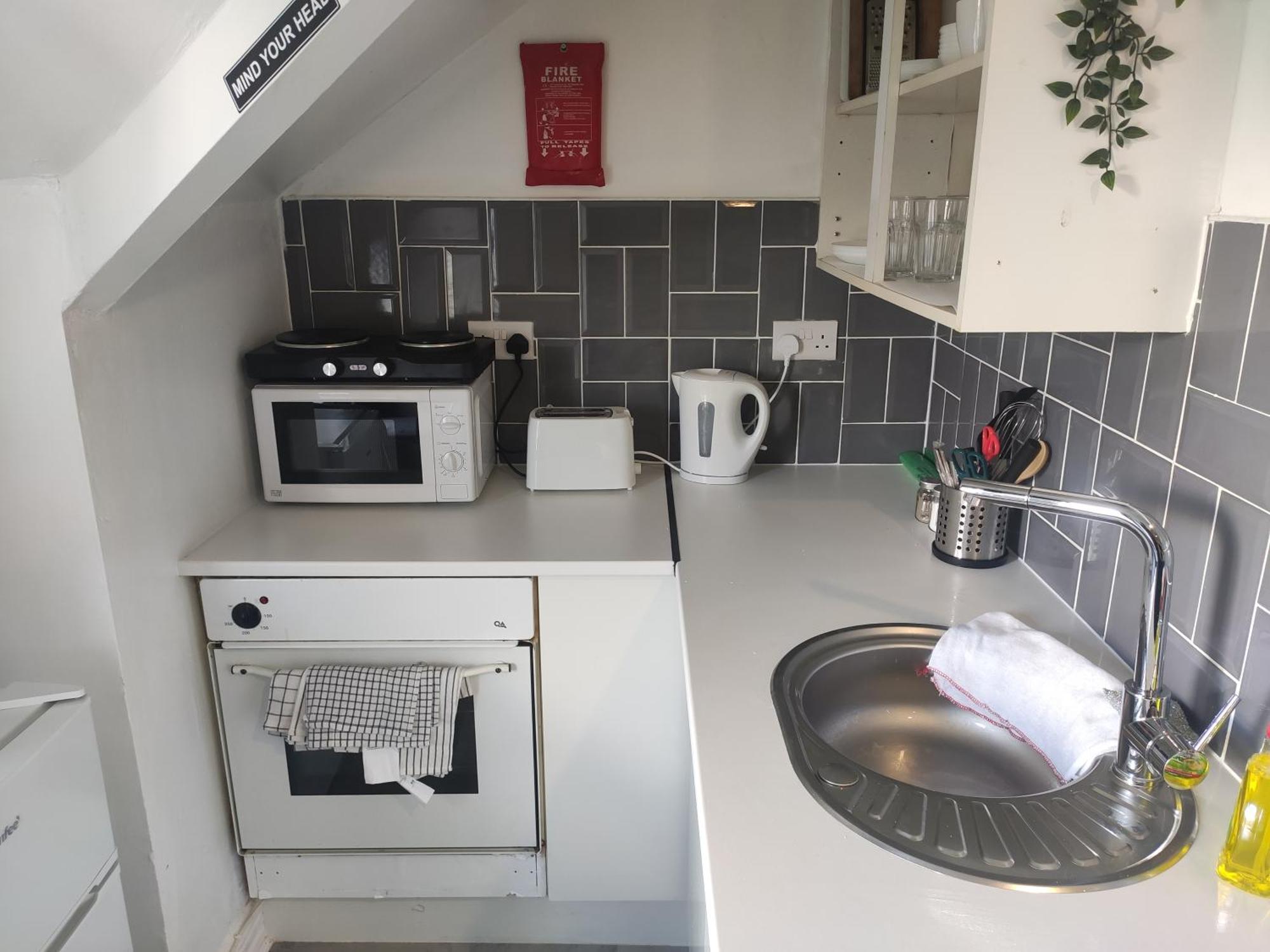 Apartment 1 Bedroom Flat W/ 2 Beds Cardiff